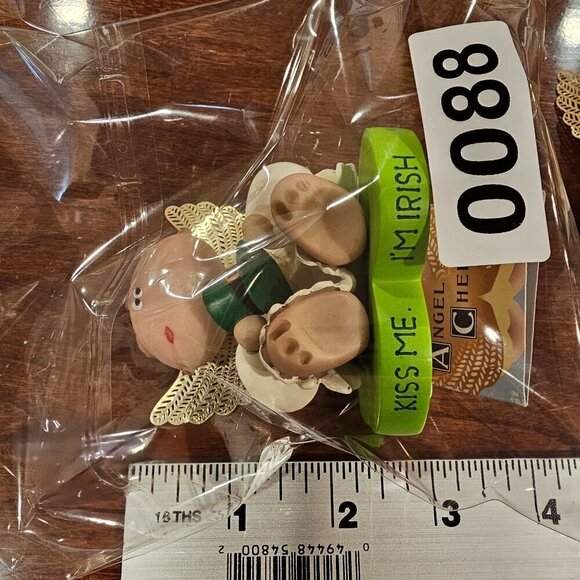 Angel Cheeks "Kiss Me Im Irish" Figurine With Metal Wings & Green Shamrock Base - Picture 10 of 10